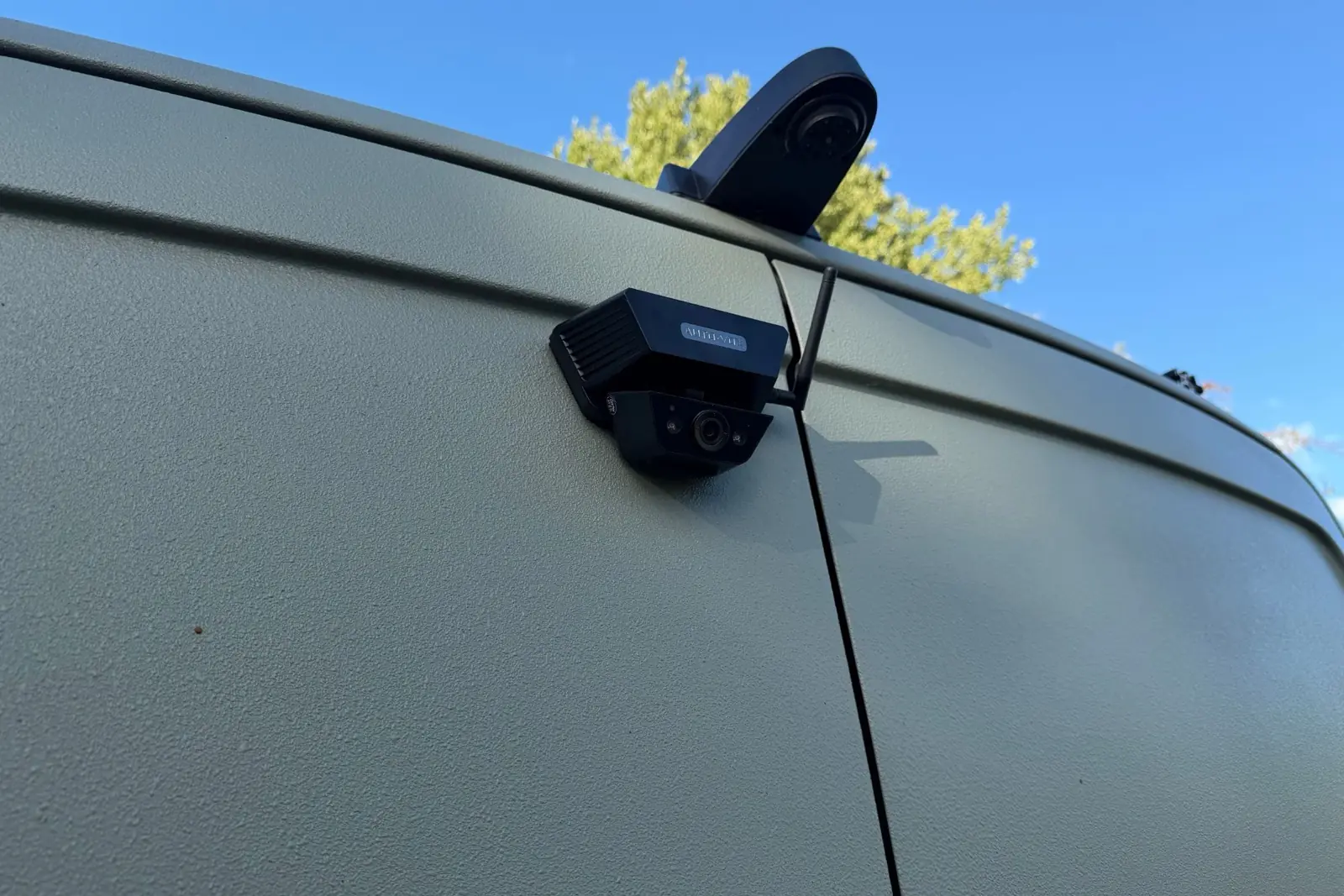 AUTO-VOX Solar 5B AI Test: kabellose Rückfahrkamera am Sprinter